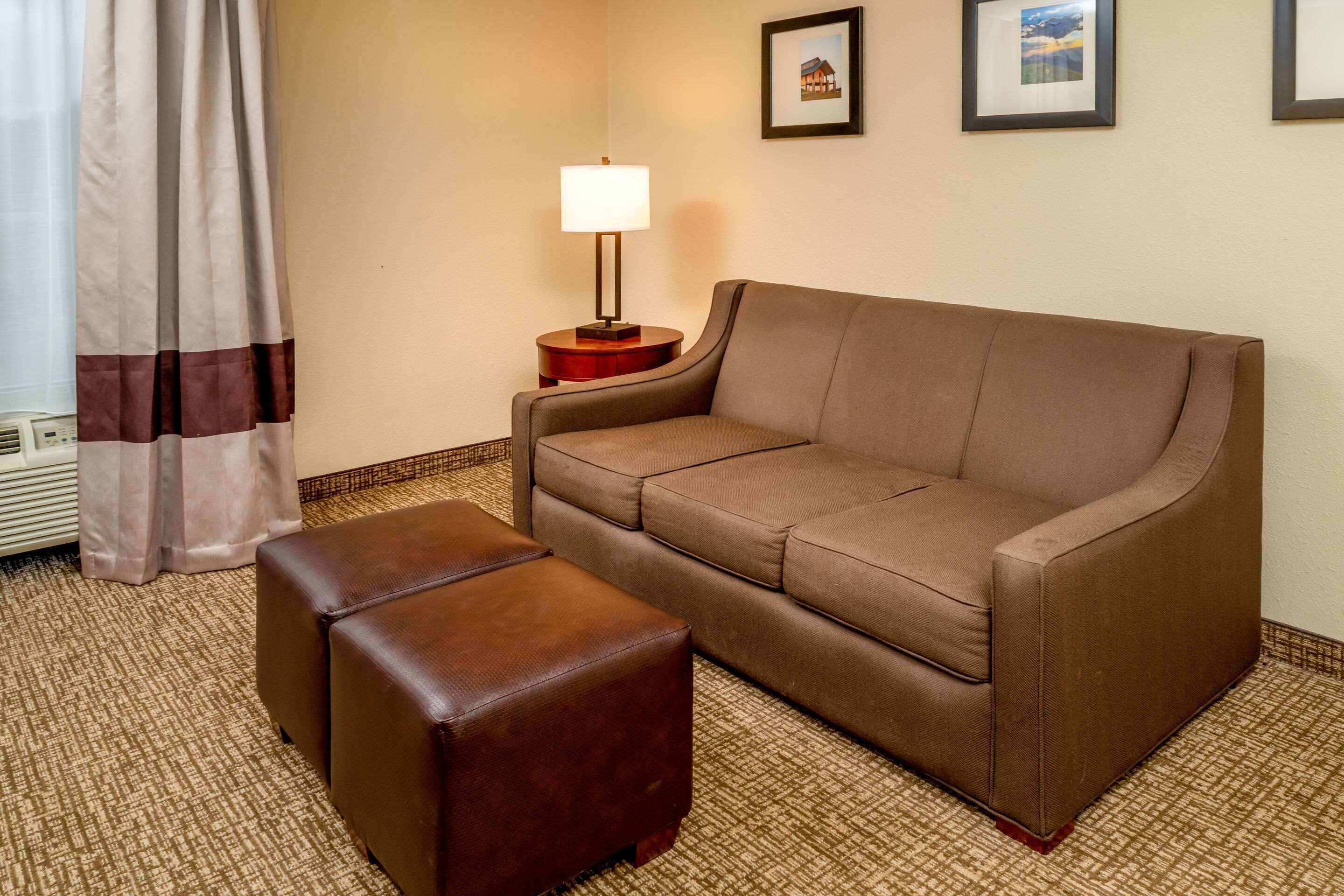 Comfort Inn & Suites Grundy Extérieur photo