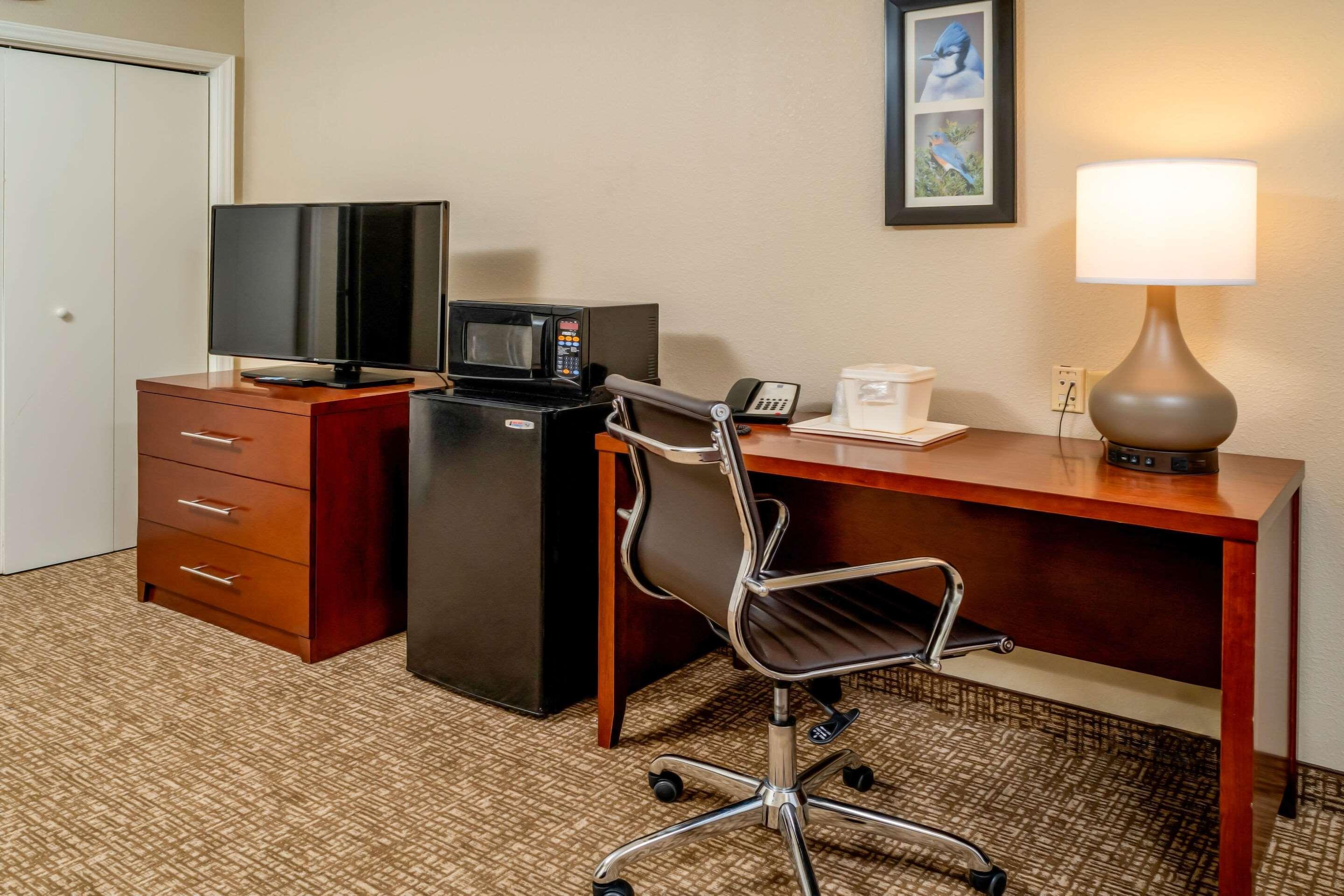 Comfort Inn & Suites Grundy Extérieur photo