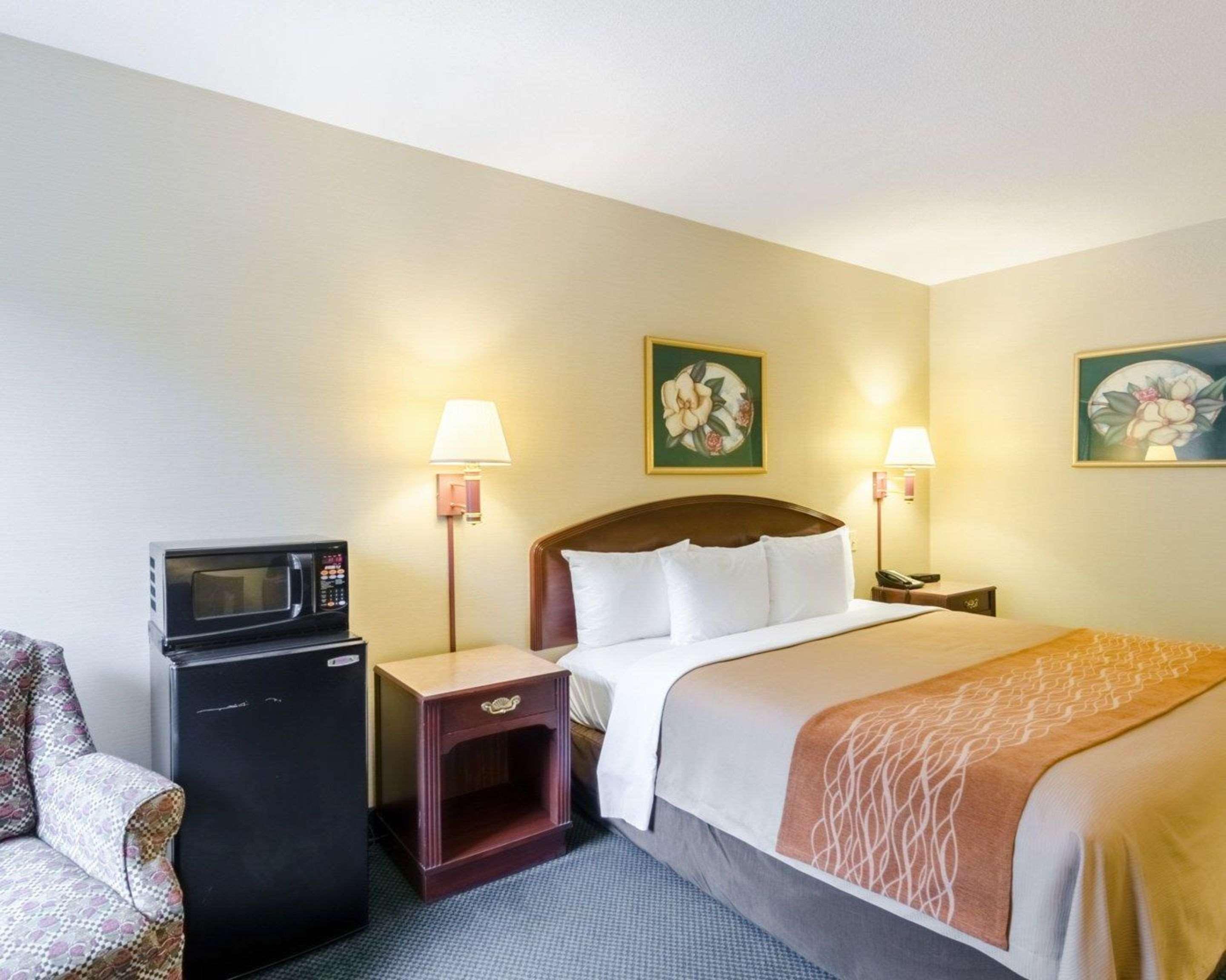 Comfort Inn & Suites Grundy Extérieur photo
