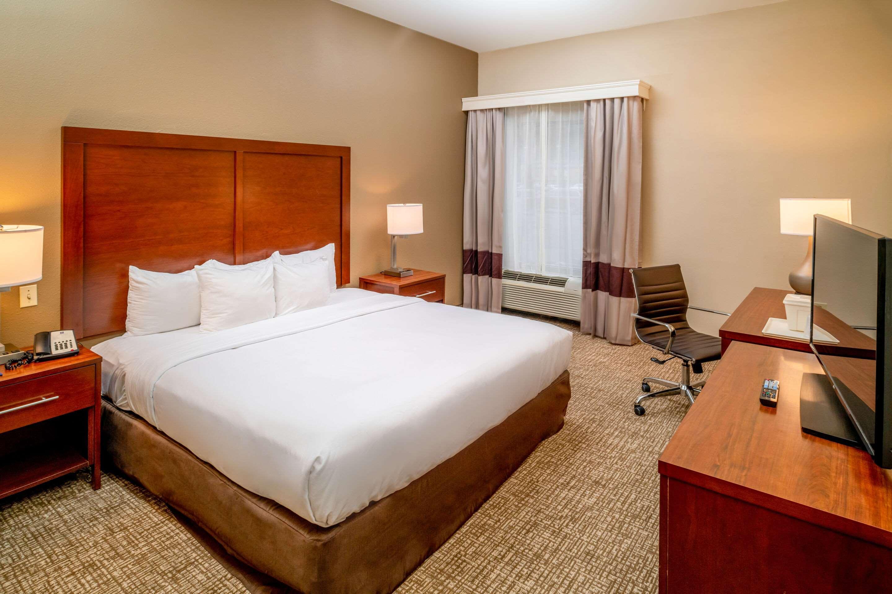 Comfort Inn & Suites Grundy Extérieur photo