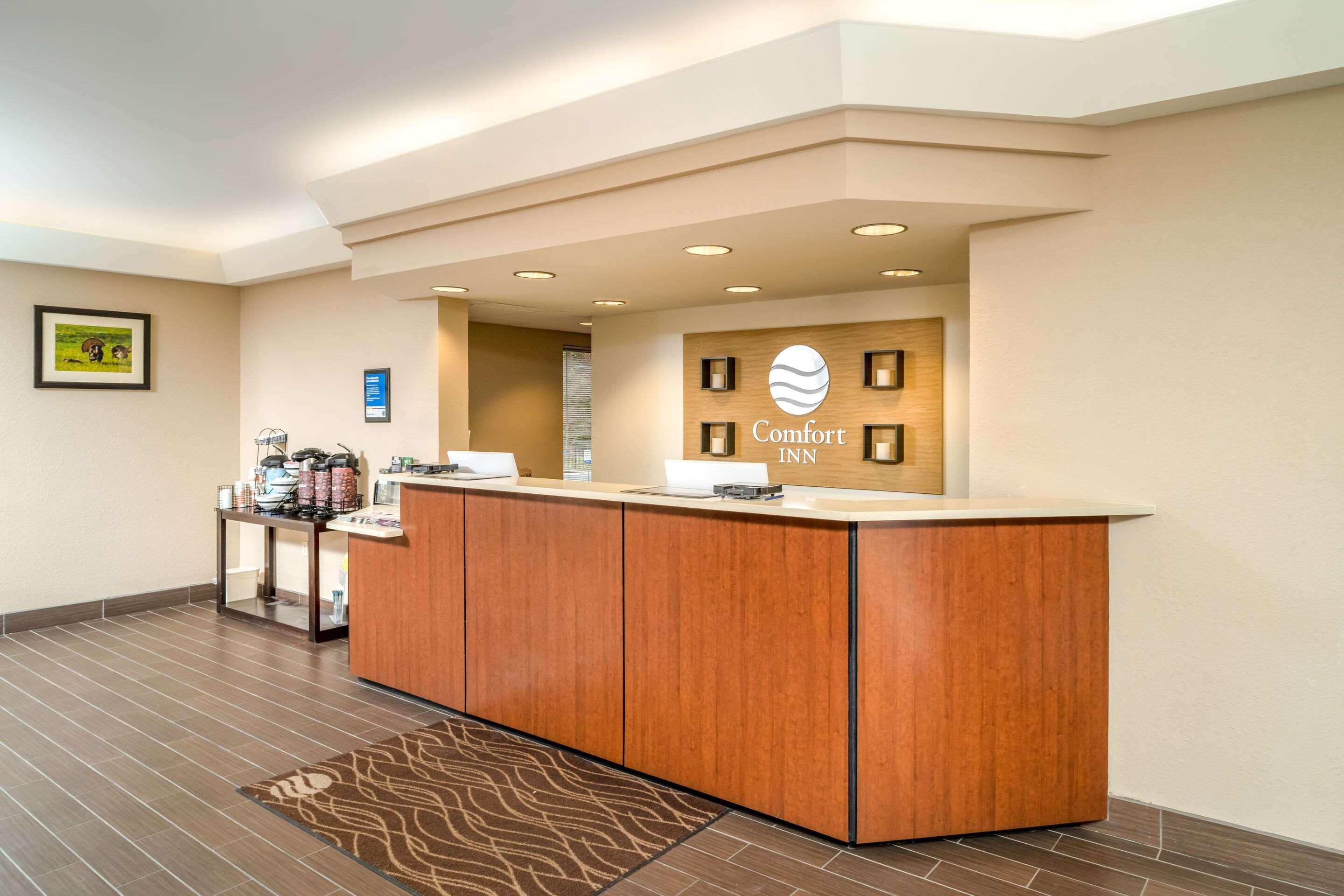 Comfort Inn & Suites Grundy Extérieur photo
