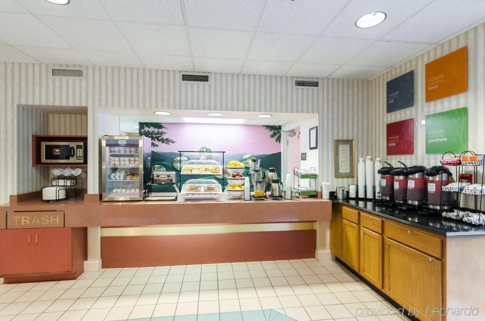 Comfort Inn & Suites Grundy Extérieur photo